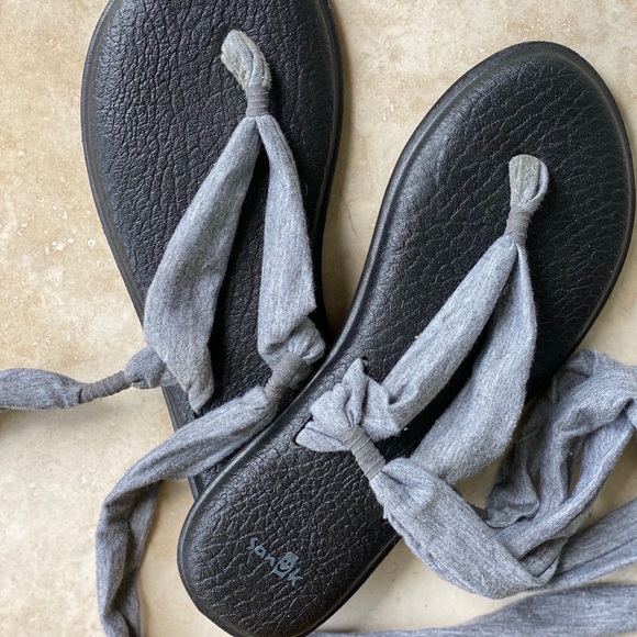 Sanuk Shoes - Sanuk Gray Lace Up Sandals ✨